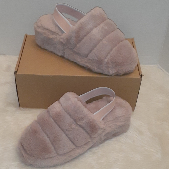 SNUGGLES Shoes - (NWB) PLATFORM FUR SLIPPERS